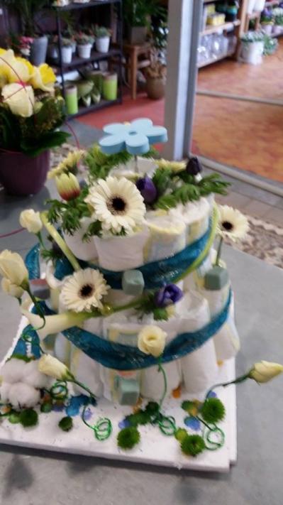 fleuriste valenciennes gâteau naissance en fleur