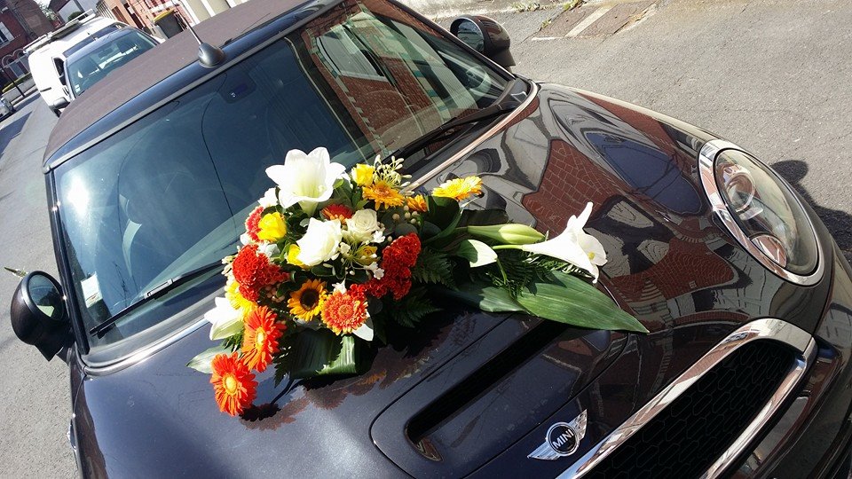Mariage valenciennes bouquet de mariée voiture