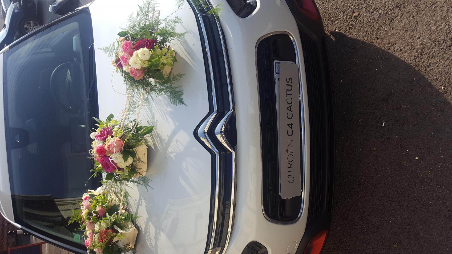 Voiture mariage fleuriste Valenciennes Hé fleur et moi la Sentinelle anzin nord Hainaut Denain Le quesnoy