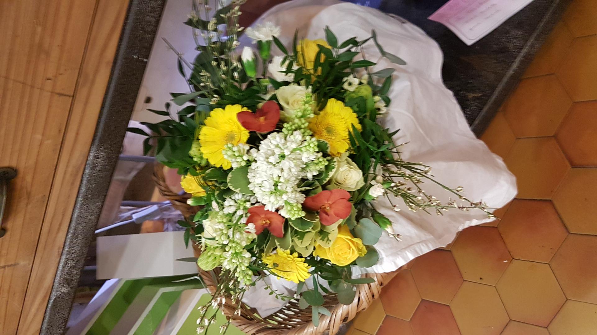 Bouquet yellow and lilas Hé fleur et moi fleuriste de Valenciennes anzin la sentinelle Aulnoy les Valenciennes Petite Forêt
