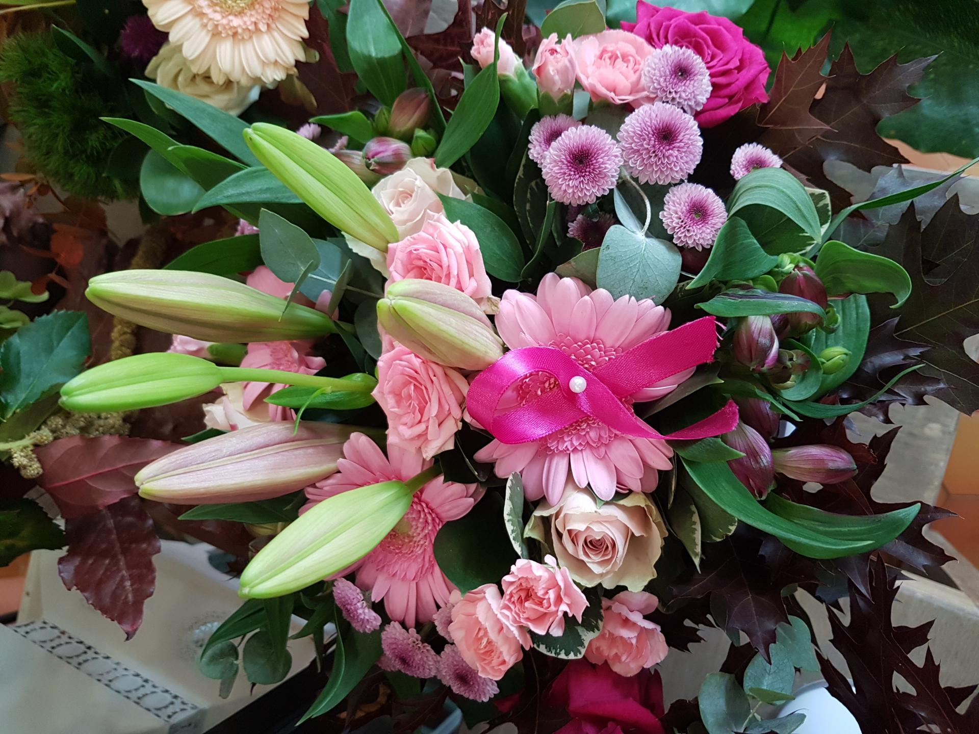 Octobre rose Hé fleur et moi fleuriste de Valenciennes bouquet
