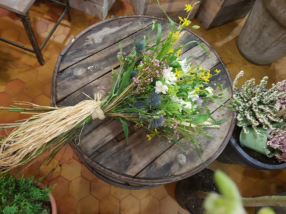Gerbe deuil enterrement Hé fleur et moi fleuriste Valenciennes