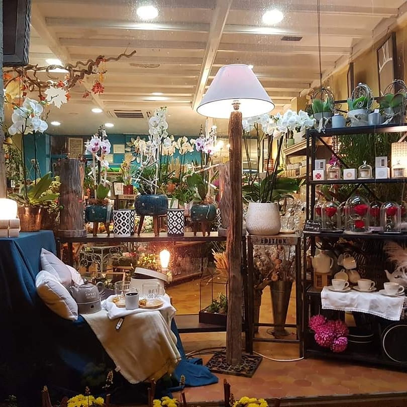 Vitrine art déco Hé fleur et moi fleuriste de Valenciennes