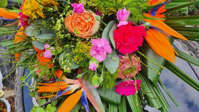Bouquet de fleurs coloré  chez hé fleur et moi fleuriste de Valenciennes